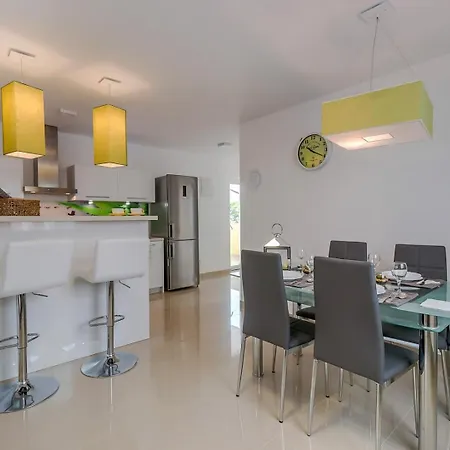 House Baumgarten بيت ضيافة