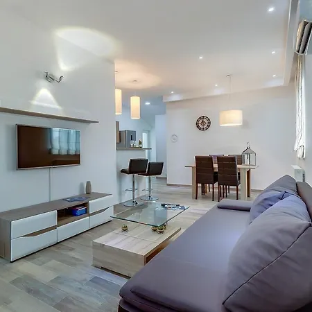 House Baumgarten بيت ضيافة