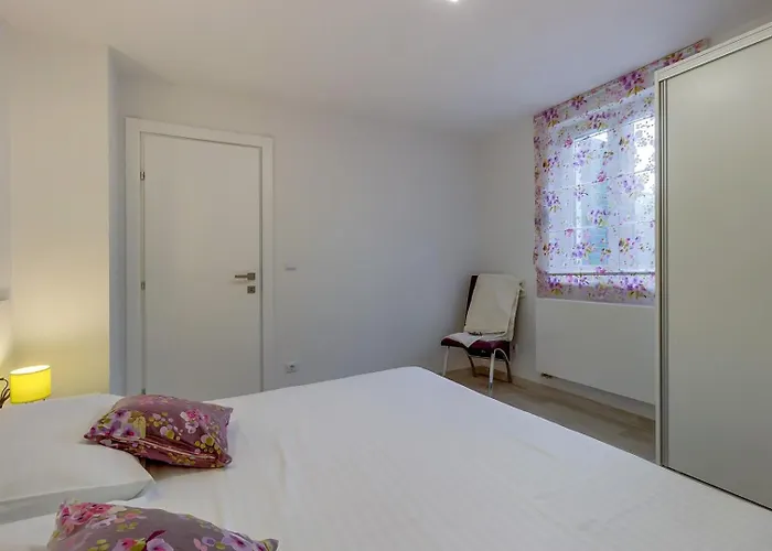 Konukevi House Baumgarten 4*